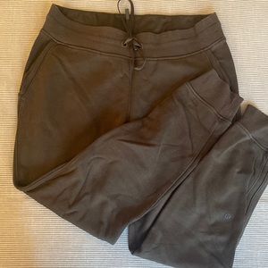 lululemon joggers